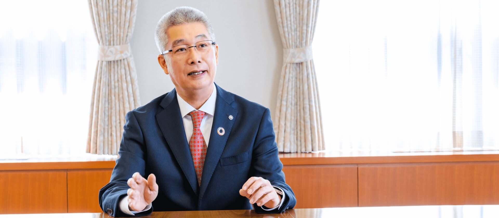 市井社長の写真01