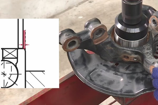 A tool should be selected that only presses on the outer ring of the bearing, leaving sufficient bore clearance as shown in the inset diagram 